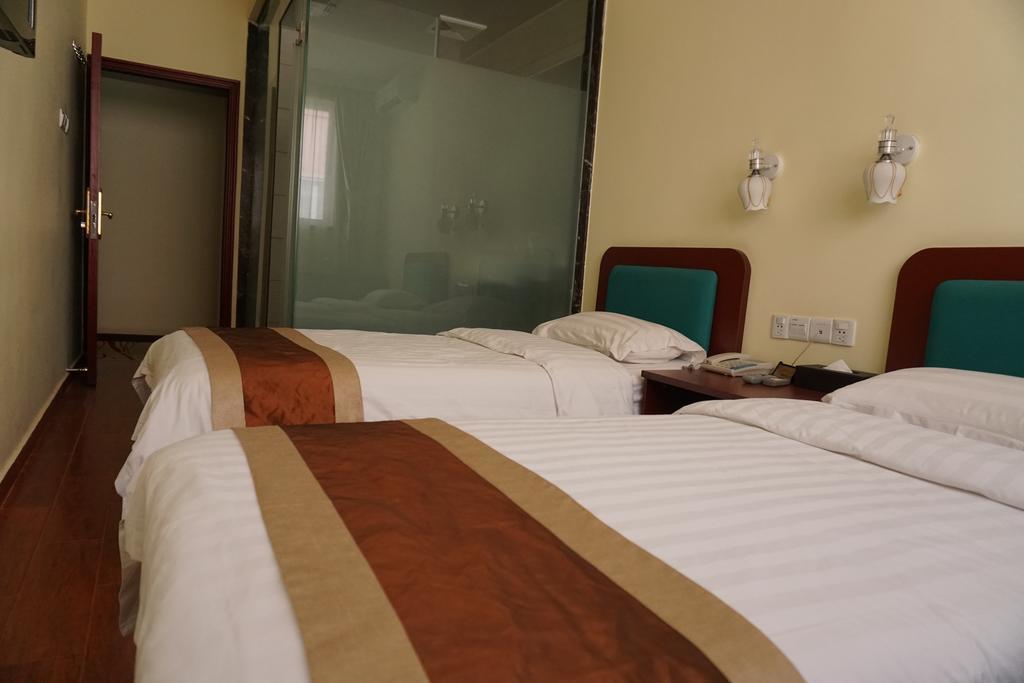 Guangdong Oversea Chinese Hotel Γκουανγκζού Δωμάτιο φωτογραφία