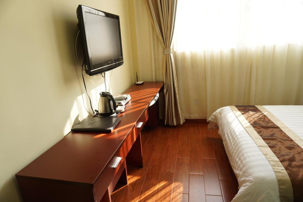 Guangdong Oversea Chinese Hotel Γκουανγκζού Δωμάτιο φωτογραφία